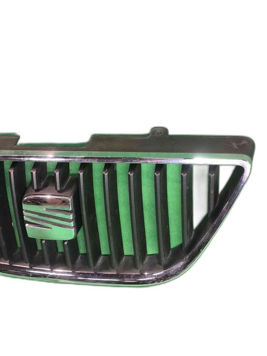 Grelha do Pára-Choques Central SEAT IBIZA IV 6J0853651 (OEM) | 6J0853651E (OEM)