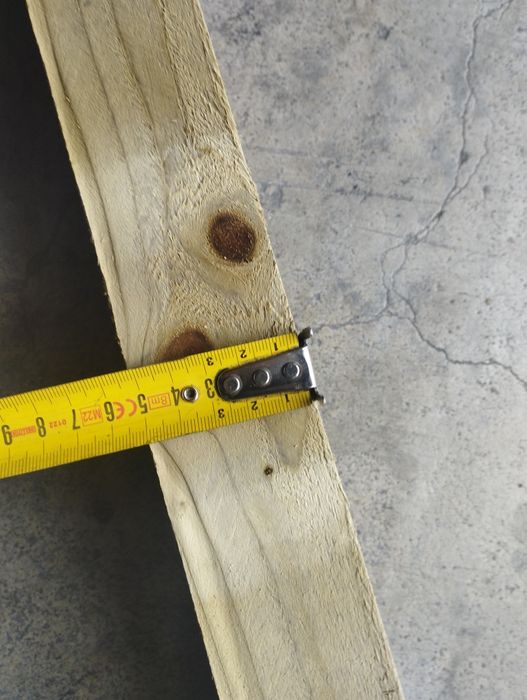 Tábua de madeira de pinho tratada com 105cm