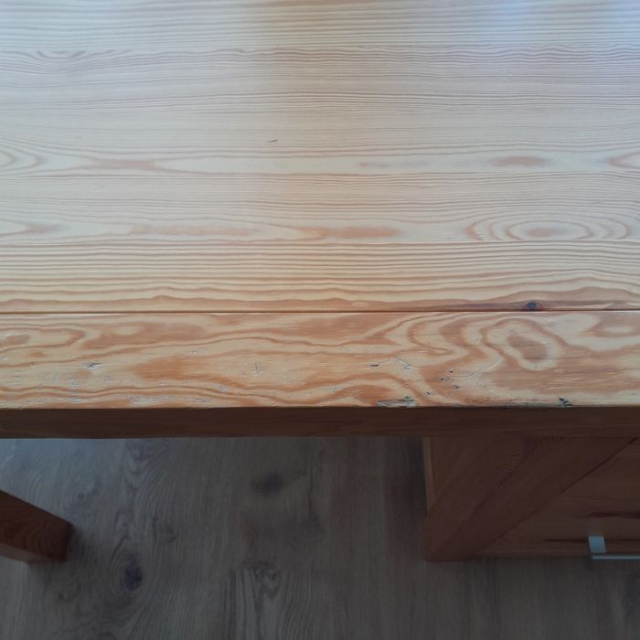 Biurko sosnowe z szufladami