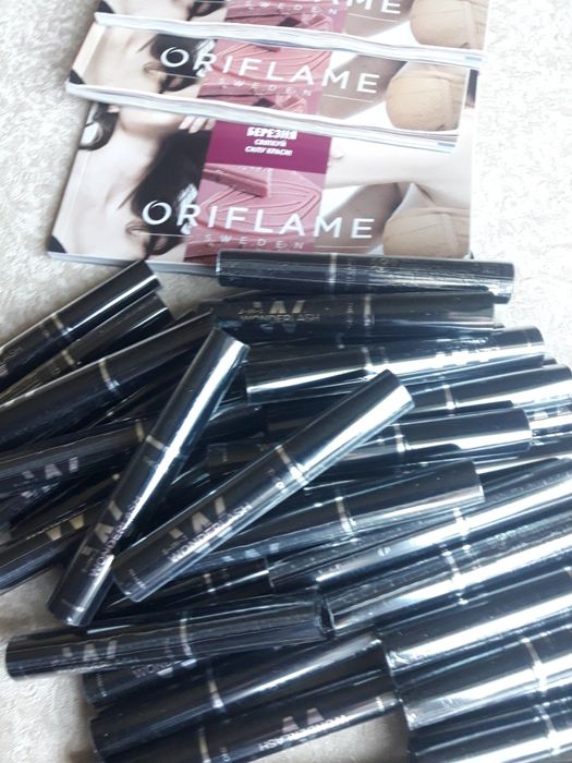 Туш для вій 5-in-1 The ONE Wonderlash 5-в-1 класична  42119 
The ONE W