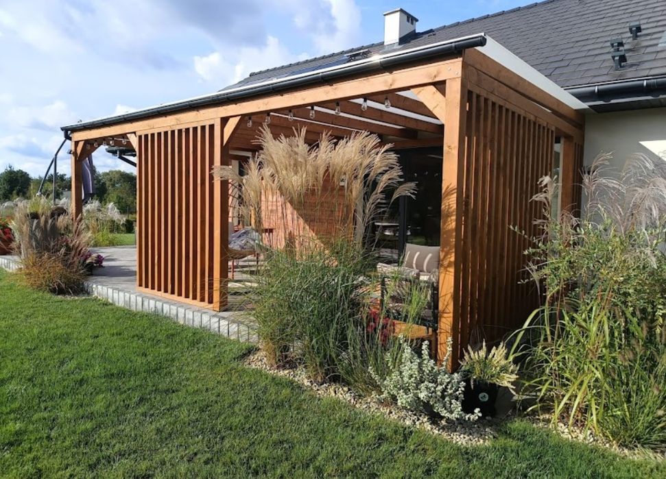 Pergola drewniana • taras • poliwęglan lub gont • pełne deskowanie