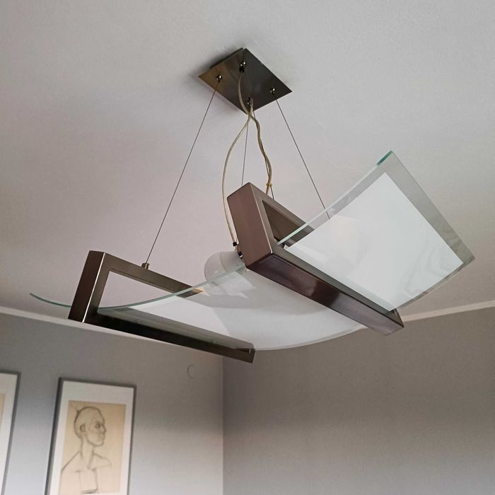 Lampa szklana wiszaca