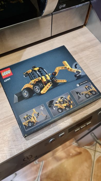 Lego  technic koparko ladowarka 42197