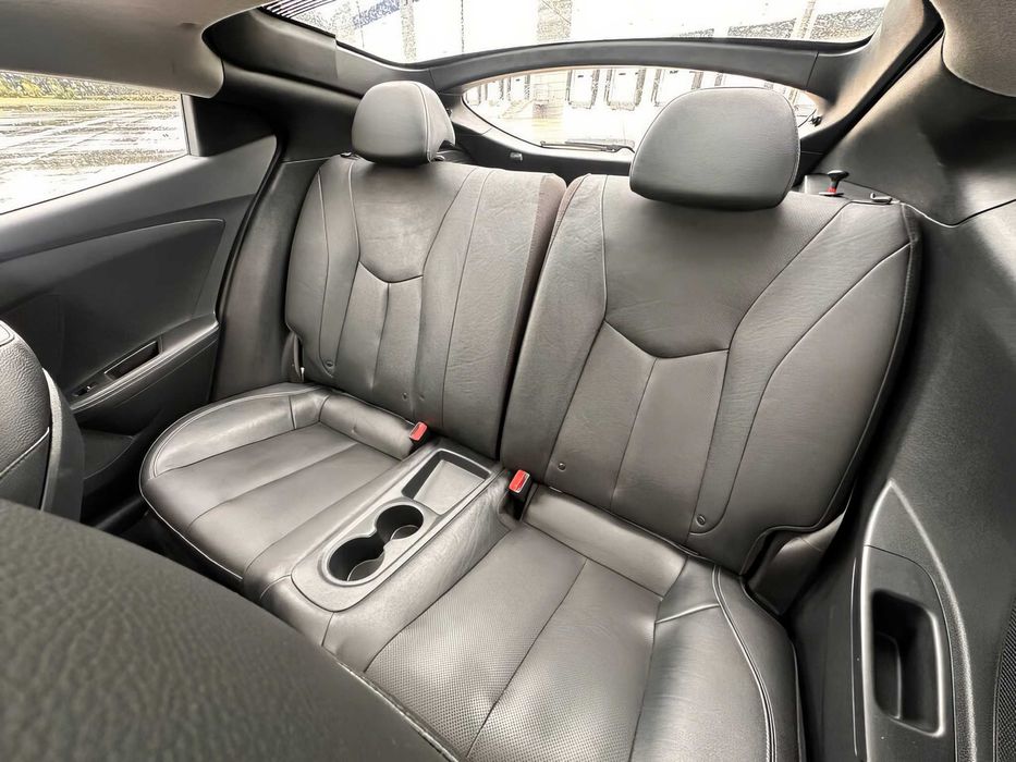 Hyundai Veloster      2015