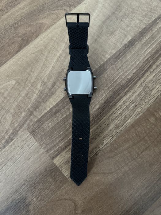 Elegancki zegarek elektroniczny