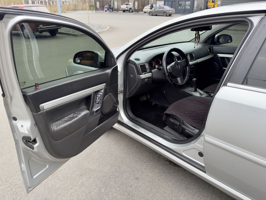 Продам Opel Vectra C 2007 г 2.2 автомат газ/бензин в хорошем состоянии