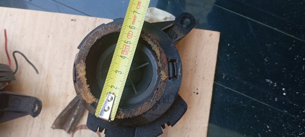 6 Autofalantes e 2 Twitters auto