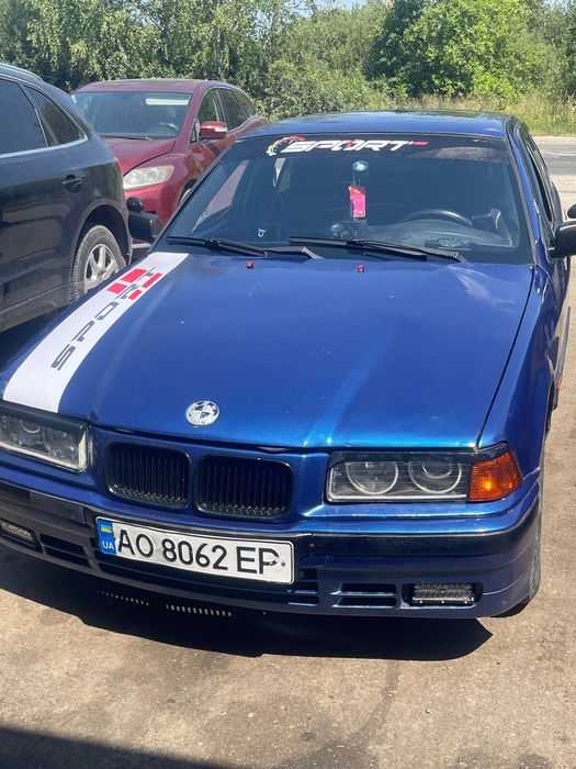 Автомобілі продаж 2300