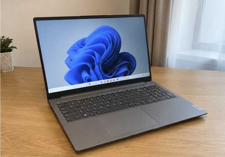 Lenovo ThinkBook 16 G6 i7-13700H | 16GB RAM | 512GB SSD | Como novo | Garantia