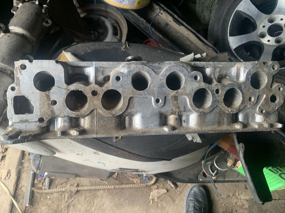 Продам головку двигателя ваз 2105 с розпредвалом