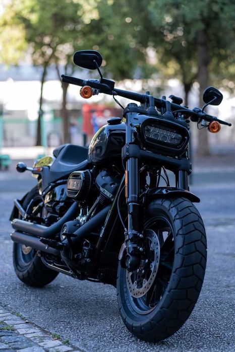 Harley Davidson Fat Bob 114, c/ Vance and Hines c/ nova