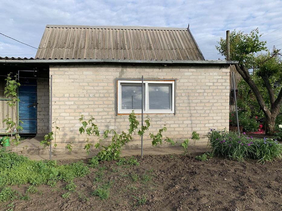 Продам гарну дачу (біля Новослобідки)