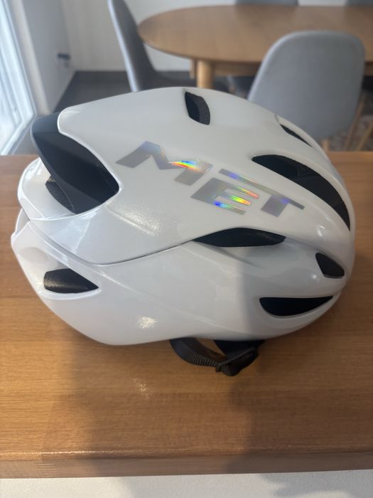 Capacete MET Rivale Mips