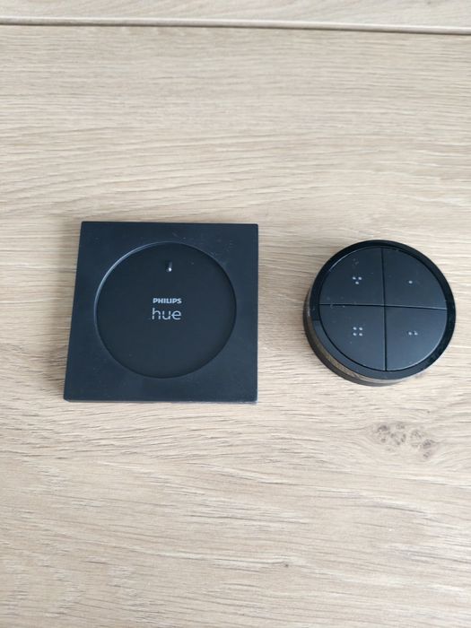 Sprzedam Nowy zestaw żarówek Hue white ambiance 5W GU10