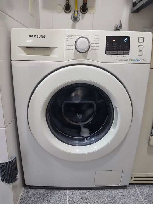 Máquina de lavar roupa Samsung