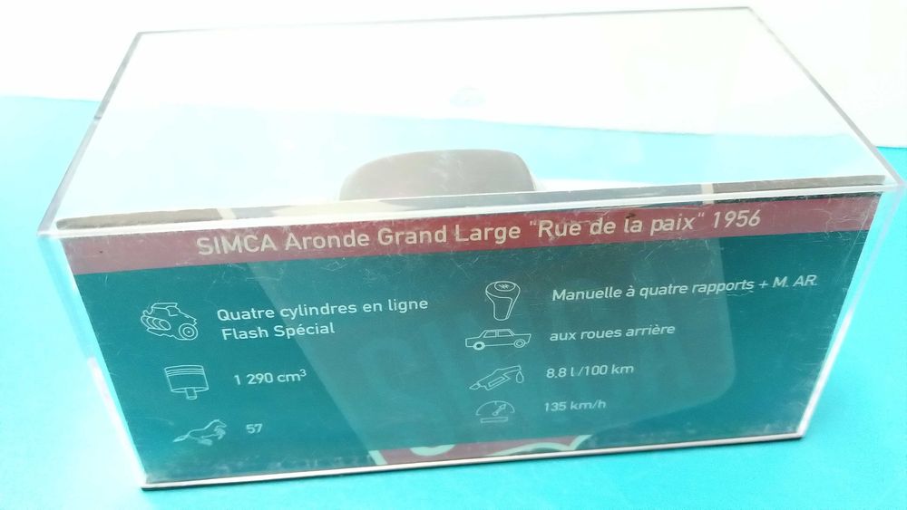 Simca Aronde Grand Large (1956) - Miniatura IXO/Altaya à escala 1/43