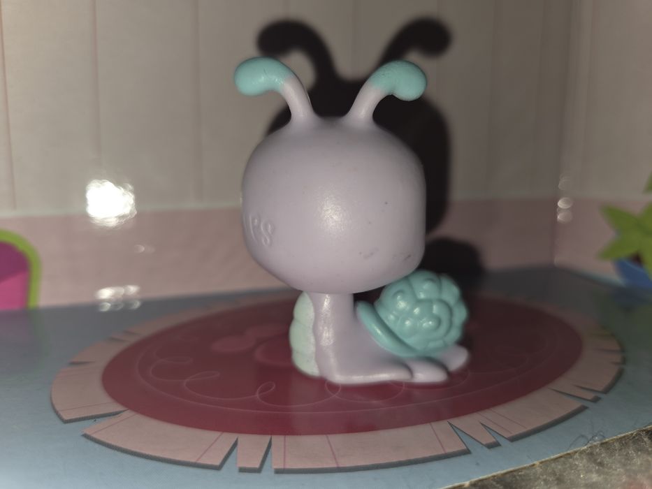 LPS Littlest Pet Shop Sue Snailby
