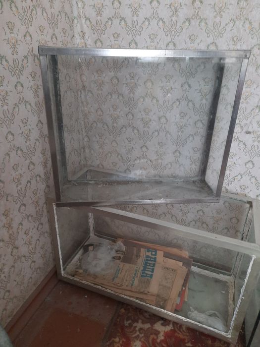 Аквариумы    для рыбок