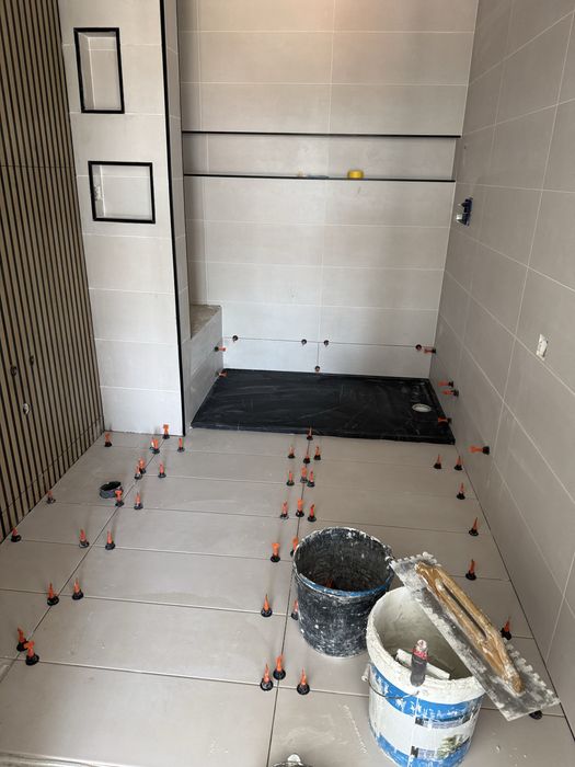 Faço trabalho de ladrilho e pladur