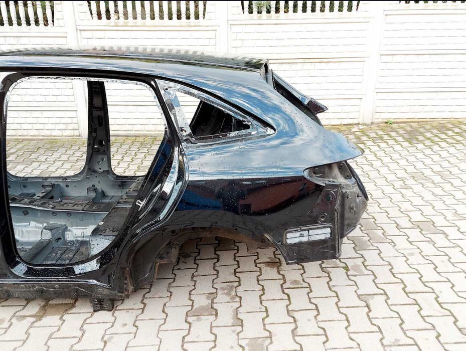 Четверть Mercedes EQC N293 W293 крило кузов разборка
