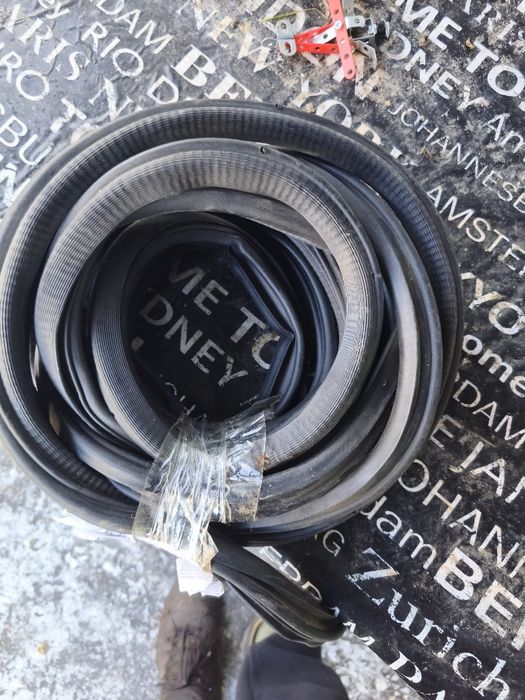 Уплотнительные резинки дверей ваз 2109