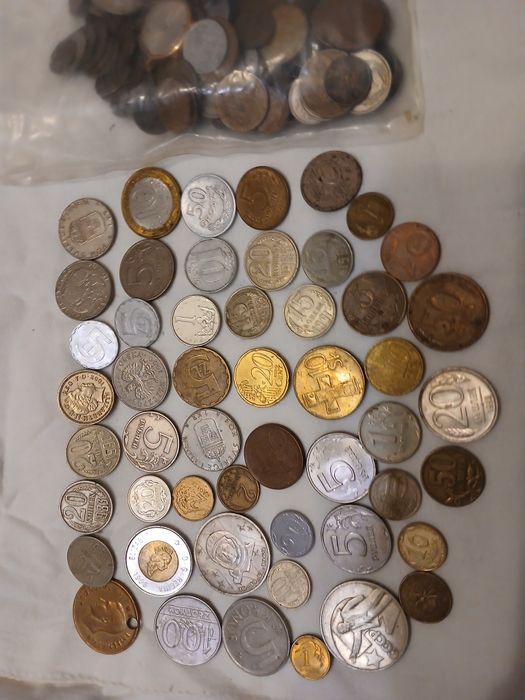 Продам монеты разных годов