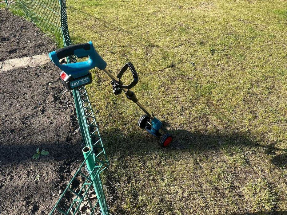 Аккумуляторный триммер Makita Аккумуляторная газонокосилка Электрокоса