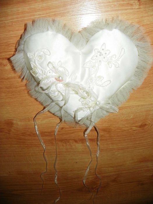 Poduszka na obrączki do ślubu, serce