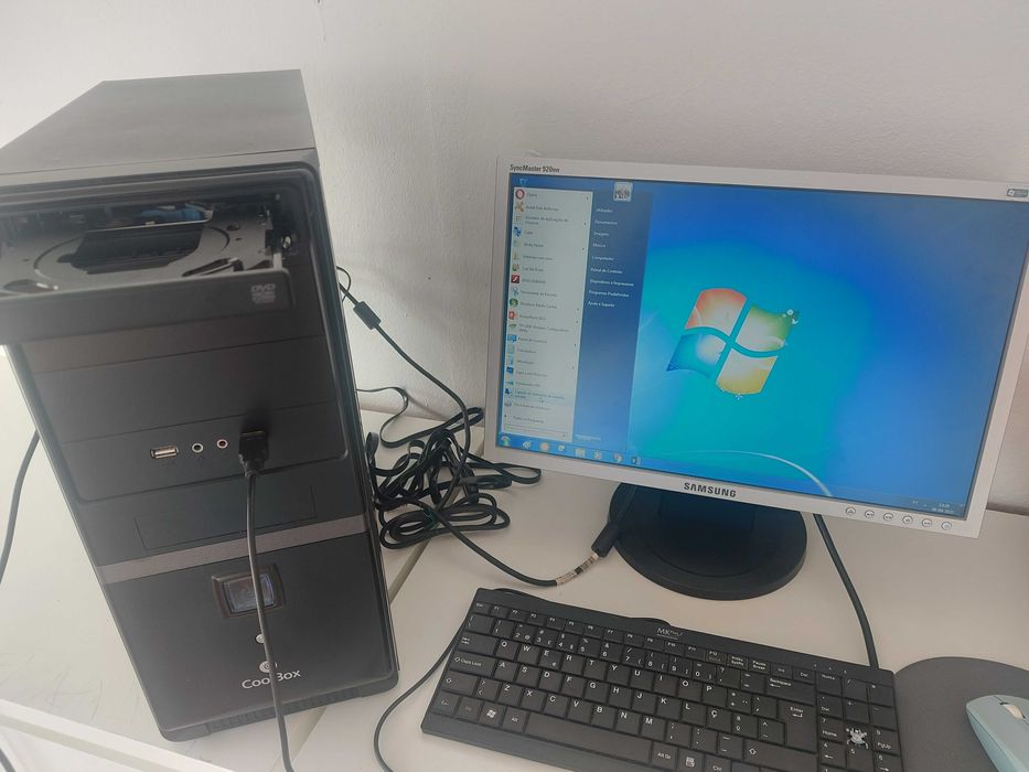 Computador Coolbox, mais monitor Sansung