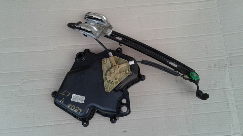 Podnośnik szyby lewy tył Seat Leon 2 1P0839401B