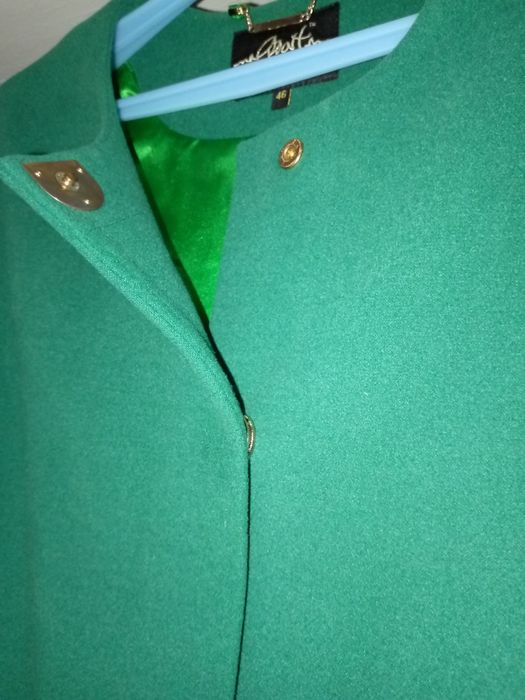 Продам весняний плащ кашемірове