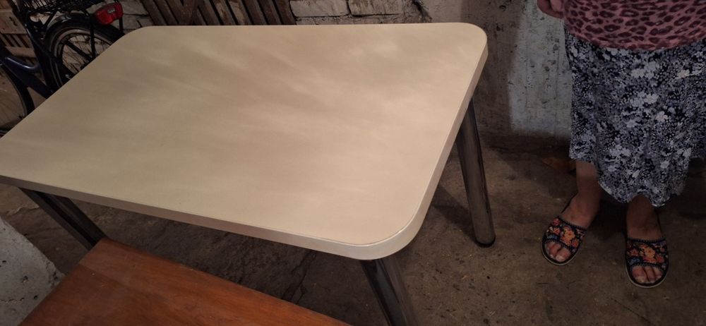 Stół jadalniany kuchenny