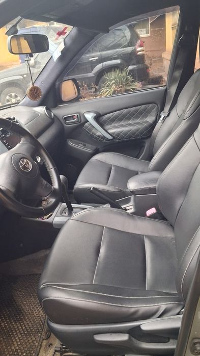 Toyota rav4 2004 2.0