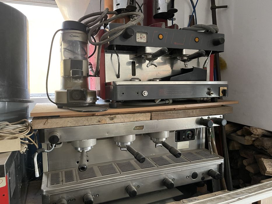 Maquinas de café e lavar para café