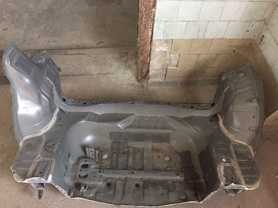 Задня нижня частина кузова Toyota rav4 2016-2018р