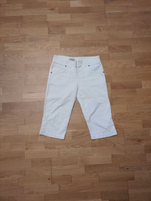 Spodenki damskie Clockhouse 36 białe rybaczki spodnie