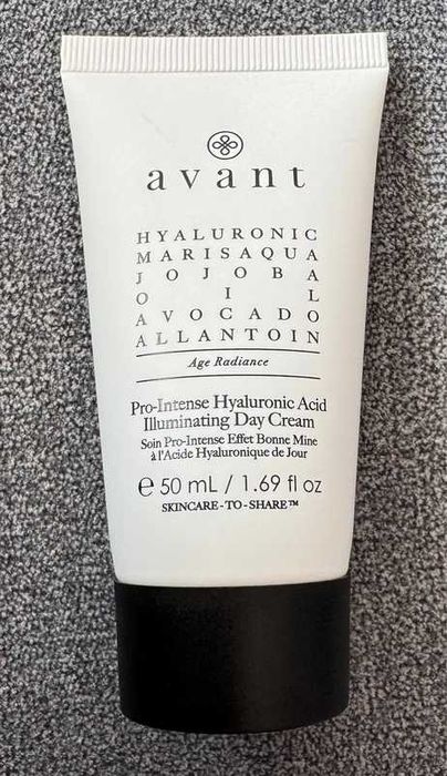 Avant Pro-Intense Hyaluronic Acid Illuminating Day Cream - krem