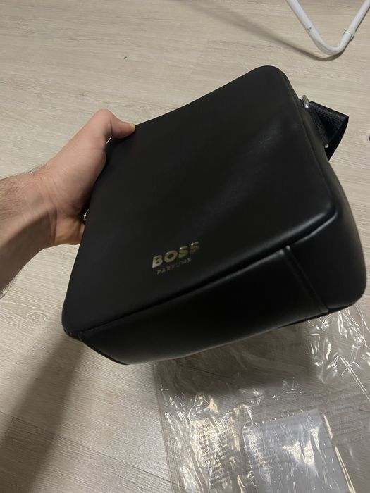 Шкіряна сумка Boss чоловіча crossbody