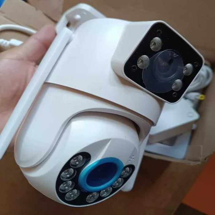 Поворотна Wi-Fi камера відео спостереження 8MP 4K PTZ з 2-Х лінзою