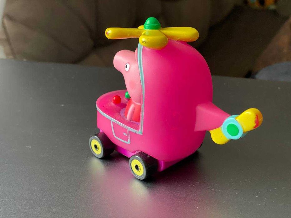 Машинка Peppa Pig свинка Пеппа на гелікоптері