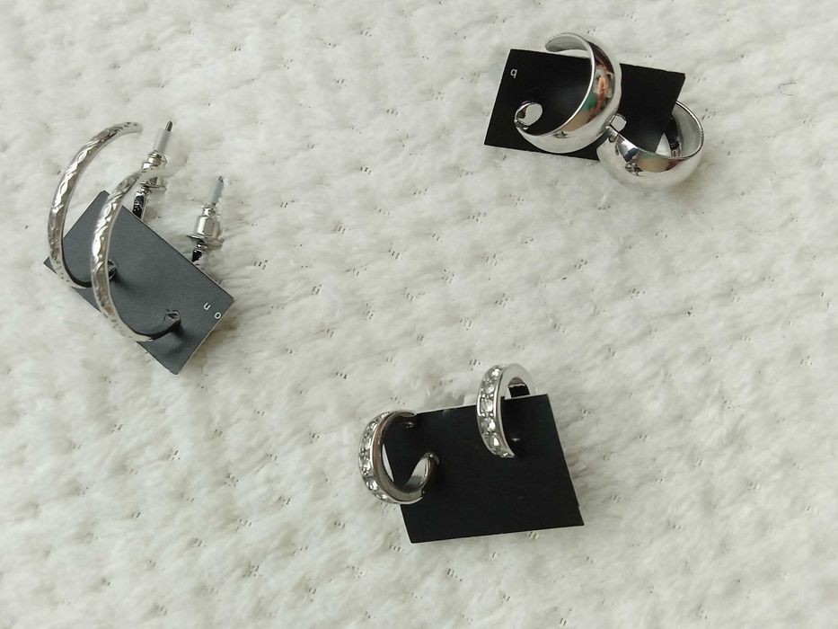 Ciekawa biżuteria i kolczyki damskie