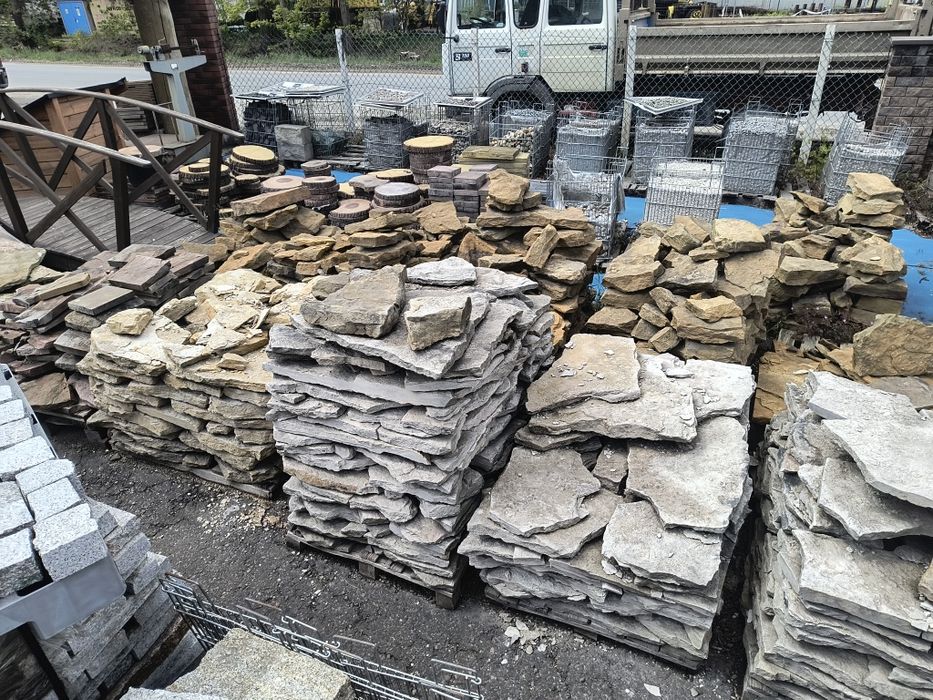 Kamienie Głazy Otoczaki Trawertyny Kostki granitowe brukowe Łodź