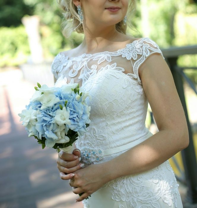 Весільна сукня рибка