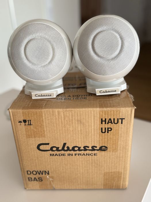 Colunas Cabasse IO 2 com subwoofer Cabasse Santorin 25