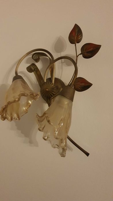 Lampa żyrandol sufitowy kinkiet w stylu kwiatowym