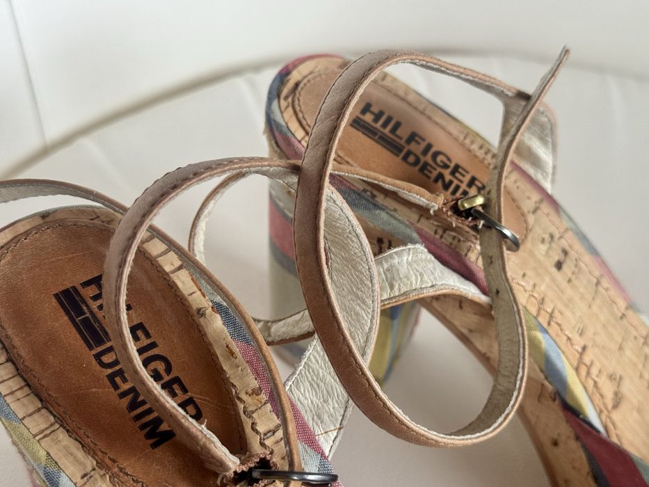 Tommy Hilfiger sandalki 39