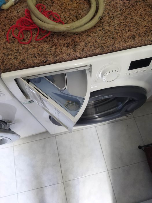 Máquina lavar roupa hotpoint Ariston, para reparação, muito bom estado