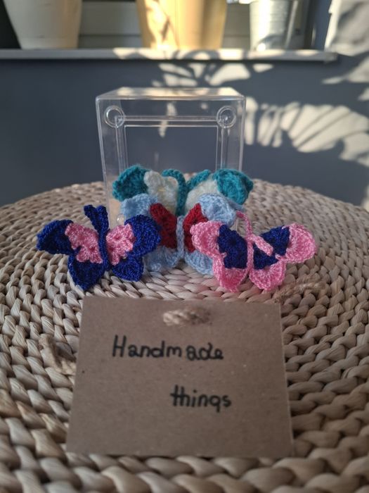 Ręcznie robiony zestaw motylków na szydełku