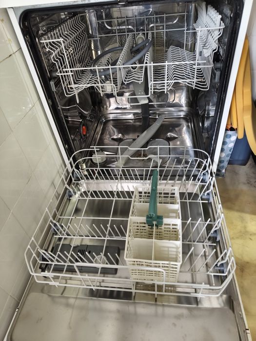 Máquina de lavar loiça Zanussi