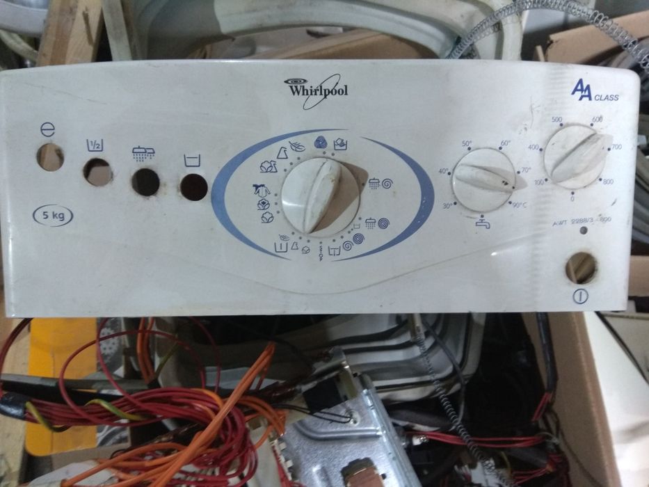 Запчасти для стиральной машины Whirlpool.